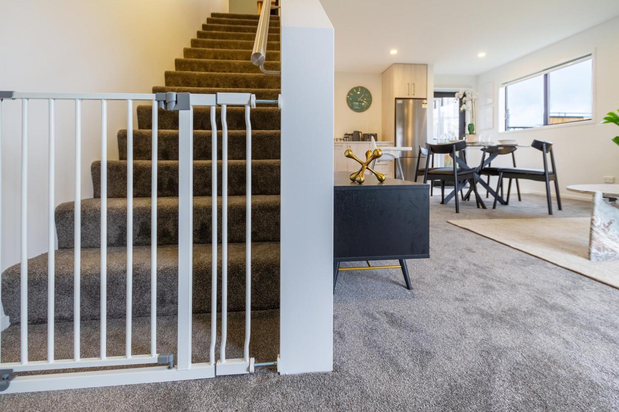 Serene Living 2 Bed With Carpark Christchurch Zewnętrze zdjęcie