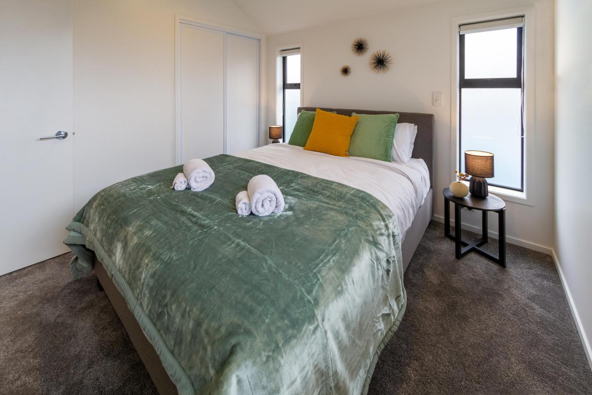 Serene Living 2 Bed With Carpark Christchurch Zewnętrze zdjęcie